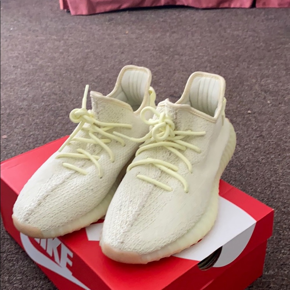Yeezy Boost 350 V2 Butter Yellow Sneakers